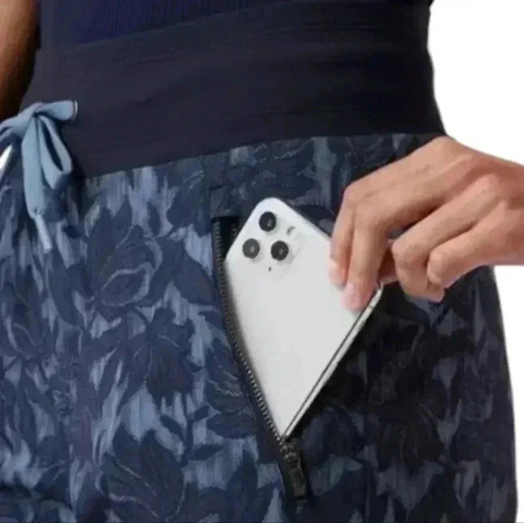 Athletes Trekkie North Joggers Ethereal Bloom Blue High Waisted Women's size 6 - Picture 5 of 15